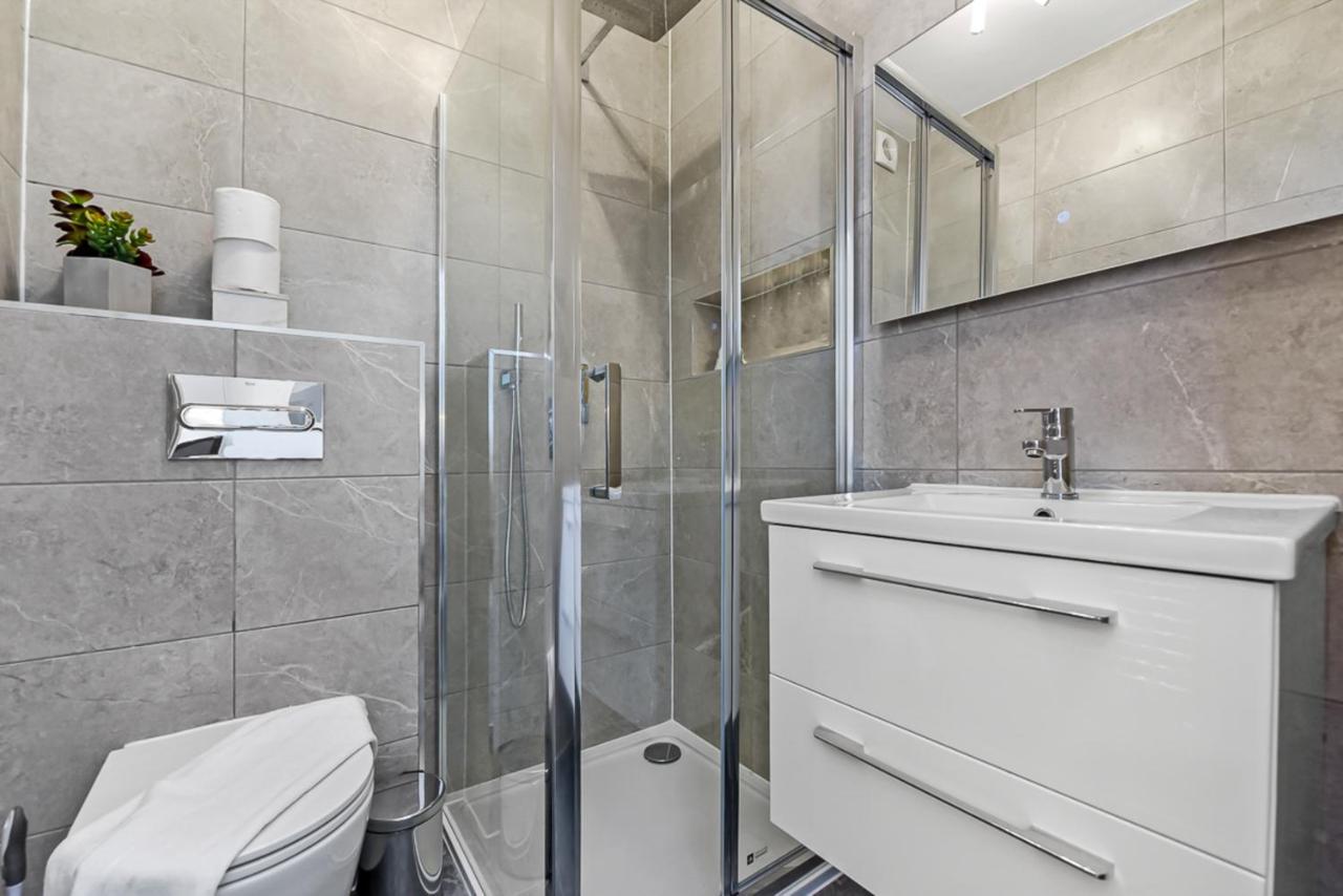 Amazing 2 Bedroom Apartment In Greater Londres Exterior foto